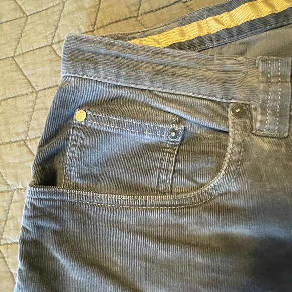 Men’s Mountain Khakis classic fit cords 38x34, medium gray, gussetted crotch - Picture 5 of 16